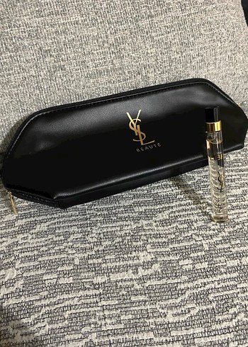 Yves Saint Laurent Kadın Parfüm ve Makyaj Çantası Seti