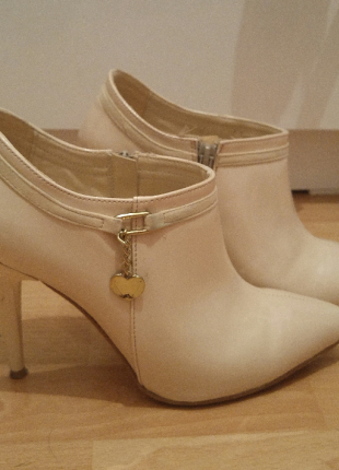 Az giyilmis kibar 38 numara bootie