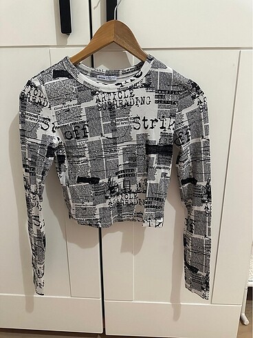 Bershka uzun kollu crop