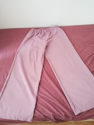 Pembe pantolon