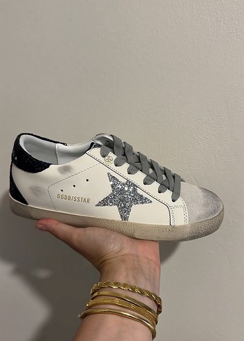 Golden Goose Deluxe ürünü