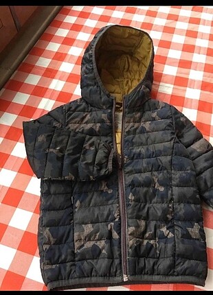 Zara Kamuflaj desenli ince mont