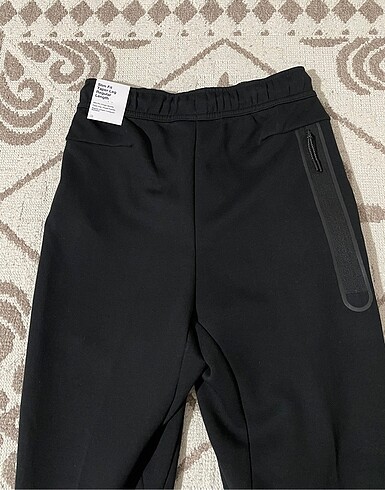 s Beden siyah Renk Eski Sezon Nike Tech Fleece XS Beden