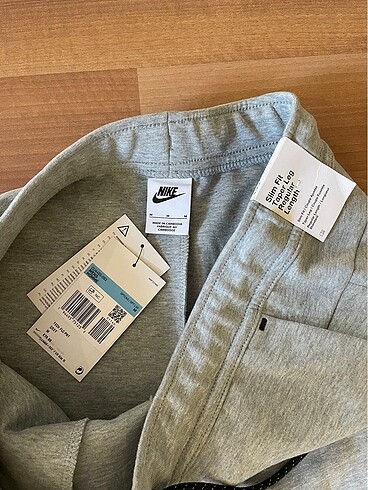 m Beden Eski Sezon Gri Nike Tech Fleece