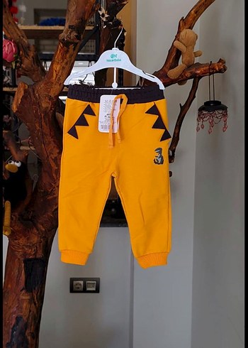 LC Waikiki Sarı Baskılı Erkek Çocuk Rahat Pantolon