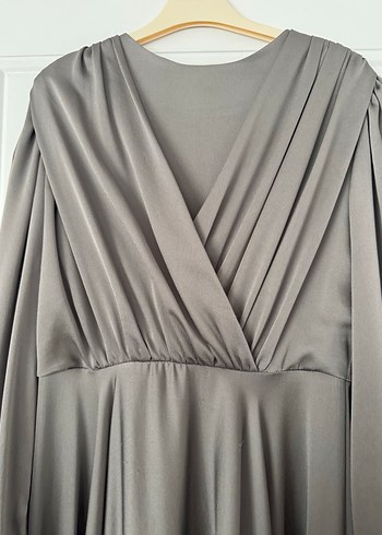 Gri Uzun Drapeli Kadın Elbise - Görsel 2