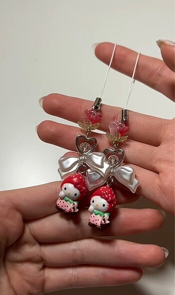 Hello Kitty çilek hello kitty charm