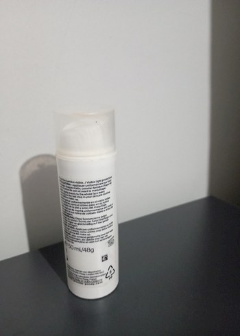 La Roche-Posay Anthelios Age Correct SPF 50 Güneş Kremi - Görsel 2