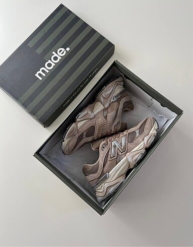 New Balance New Balance 9060 Mushroom Brown