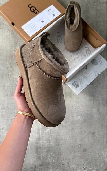 Ugg Ultra mini vizon ugg
