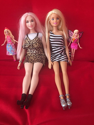 diğer Beden çeşitli Renk Barbie 4 adet