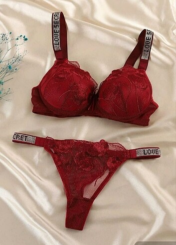 VS YENİ MODEL İÇ GİYİM TAKIM