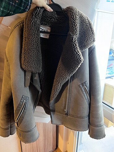 Zara Zara Mont