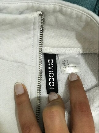 H&M Crop Sweatshirt