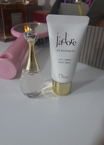 Dior jadore parfüm ve body milk