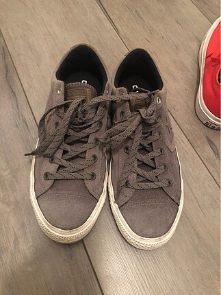 Converse gri