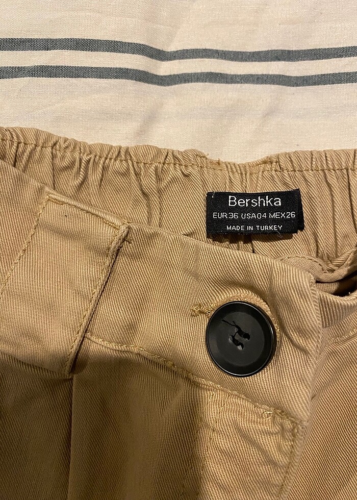 Bershka kargo pantolon - Görsel 4