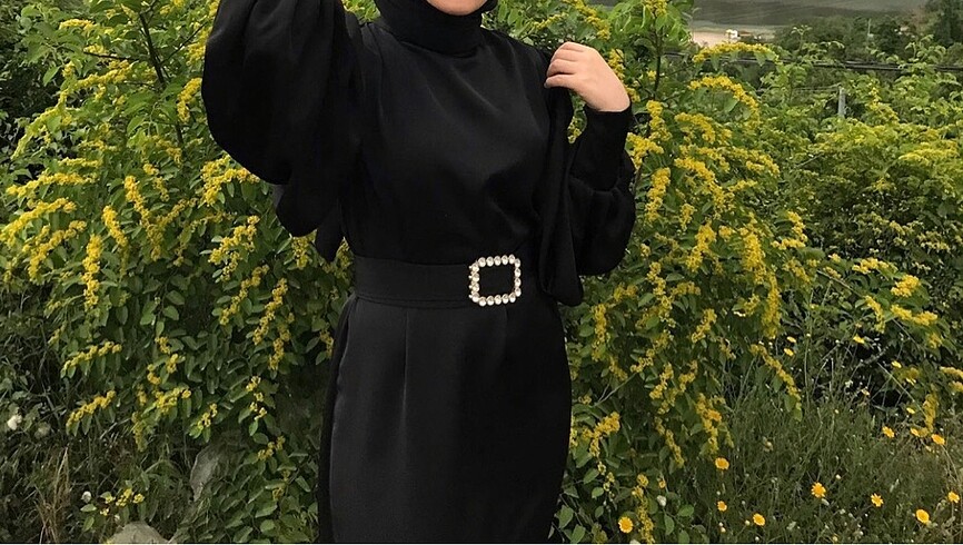 Saten siyah elbise