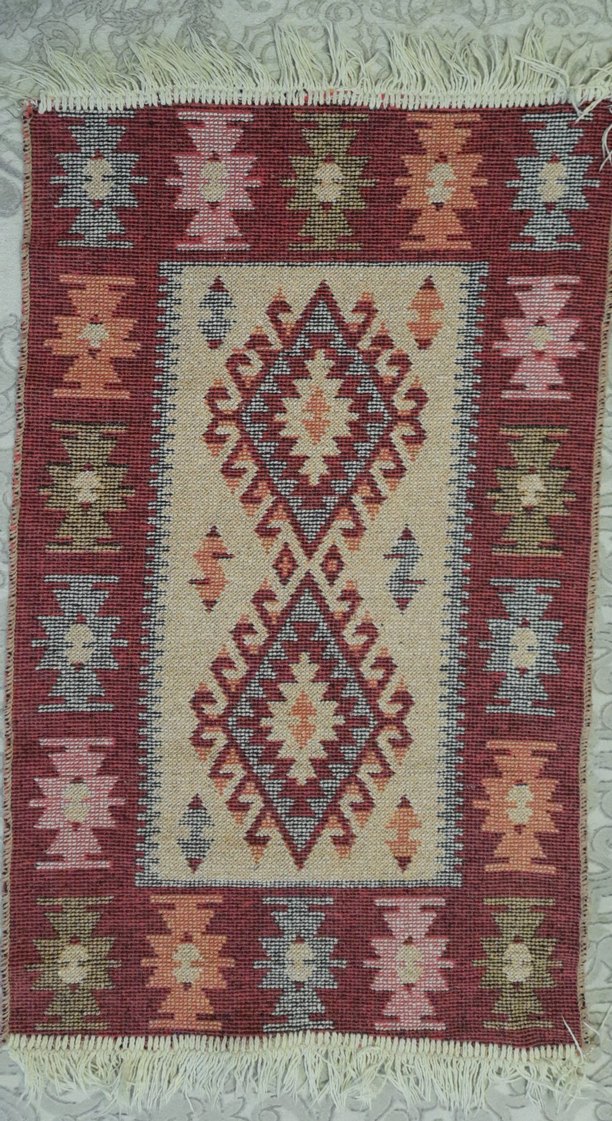 Bordo İşlemeli Geleneksel Halı - Görsel 3