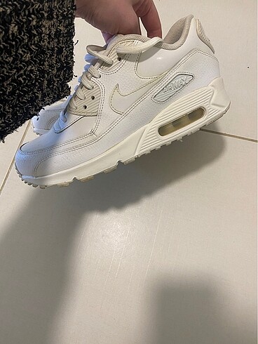 37 Beden beyaz Renk nike beyaz airmax