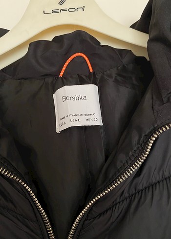 Bershka marka Siyah Fermuarlı Kadın Kışlık Ceket - Görsel 2