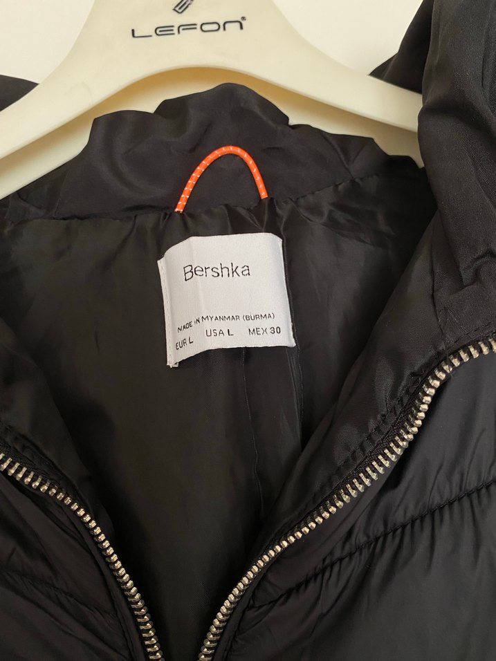 Bershka marka Siyah Fermuarlı Kadın Kışlık Ceket - Görsel 2