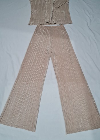 Tasarımcı Bej Pliseli Takım