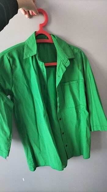 Yeşil yazlık gömlek