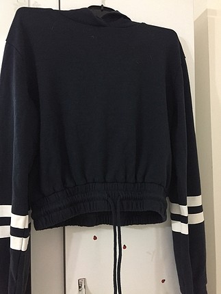 kapüşonlu sweatshirt