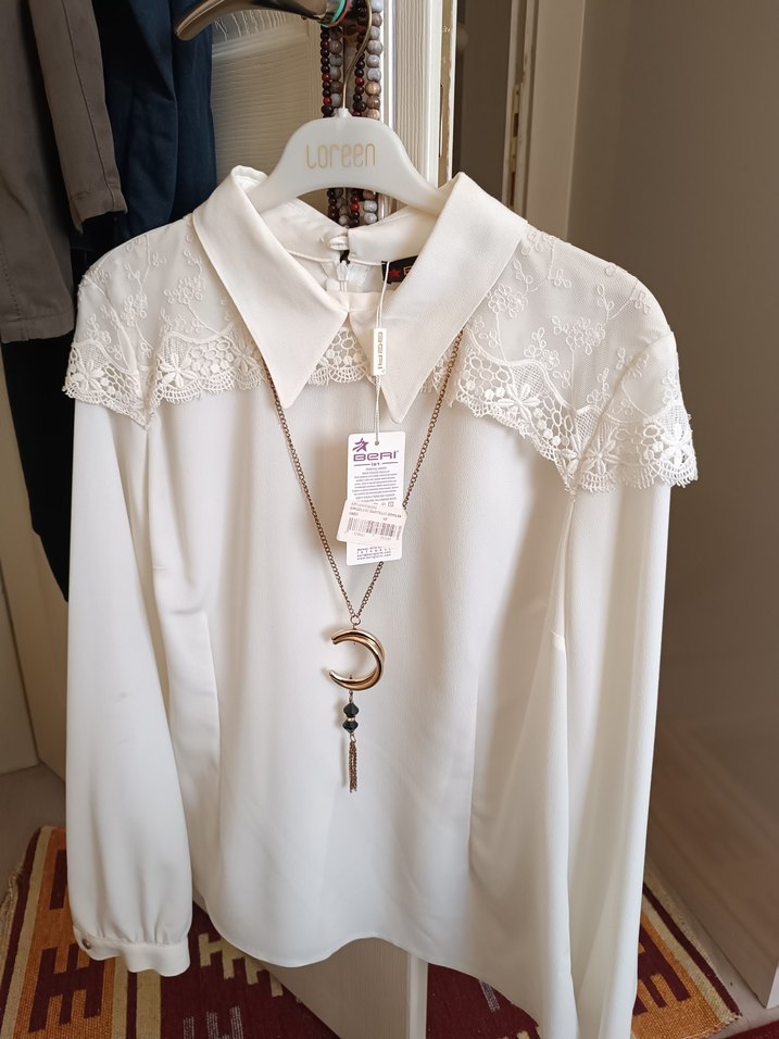 Zincir Detaylı Beyaz Midi Kadın Gömlek - Görsel 2