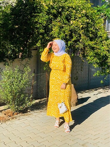 42 Beden Sarı elbise