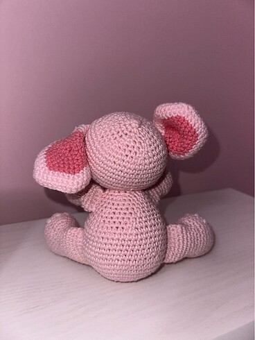  AMİGURUMİ PEMBE FİL