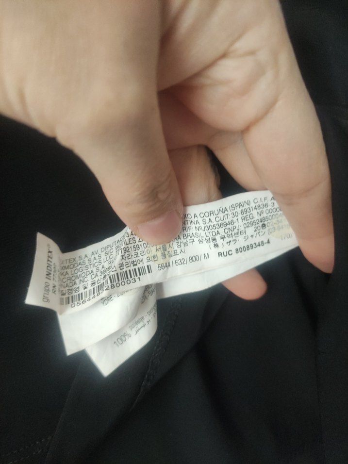 Siyah Piliseli Kısa Kollu V Yaka Bluz - Görsel 5