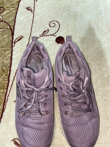 Skechers spor ayakkabı