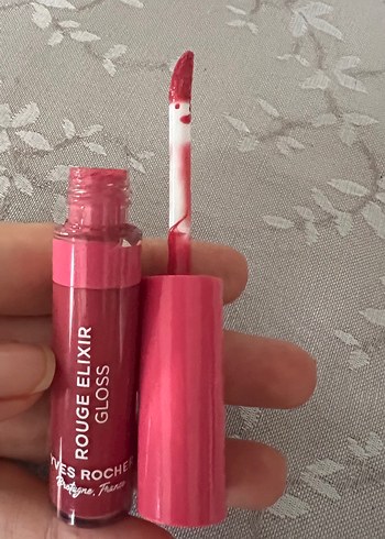 Yves Rocher Yüksek Pigmentli Pembe Dudak Parlatıcı 7 ml