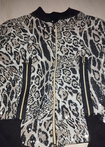 Pull and Bear Gri Kısa Yılan Desenli Kadın Ceket