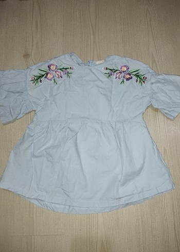 Nakışlı Mavi Kız Bluzu, Kısa Kollu, Gevşek Kesim - Görsel 2