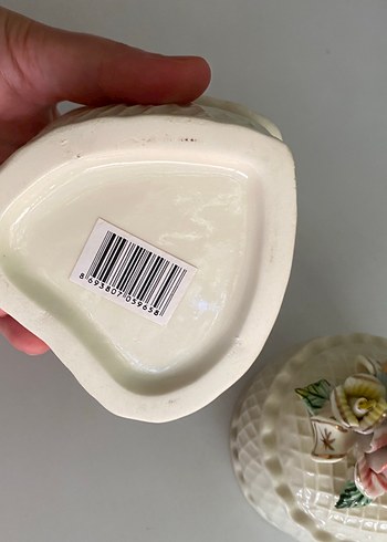 Beden beyaz Renk Pastel Renkli Çiçekli Seramik Dekoratif Kutular