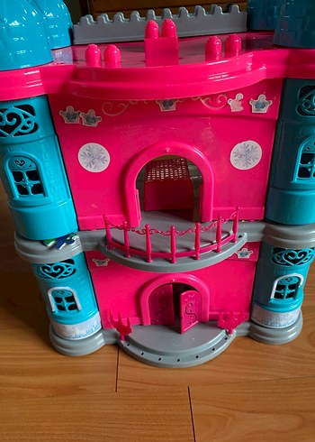 Renkli Pembe ve Mavi Oyuncak Kale - Görsel 3