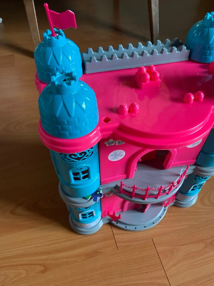 Renkli Pembe ve Mavi Oyuncak Kale - Görsel 5