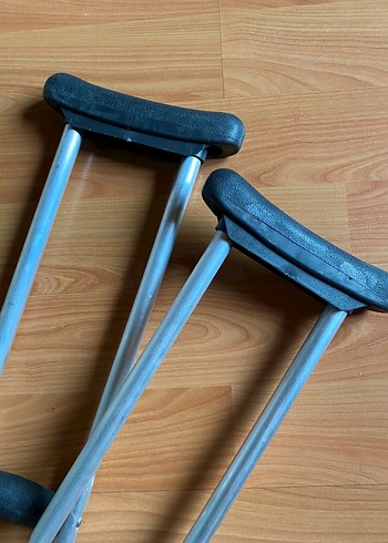 0 - 13 kg Beden Ayarlanabilir Koltuk Değneği Çift Set