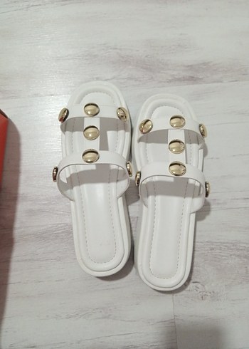 Crocs Tokalı beyaz Kadın Dolgu Topuk Terlik
