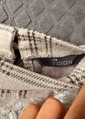 Nakışlı Dantel Detaylı Vintage Bej Bluz - Görsel 2