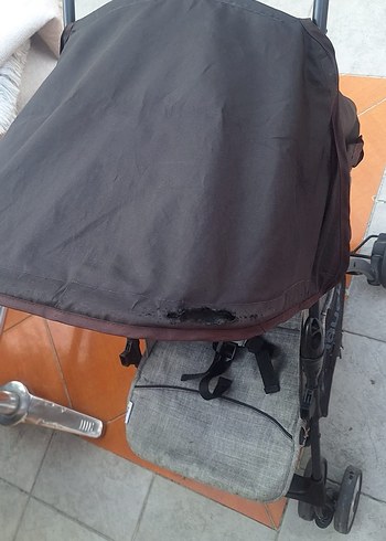 Gri Bebek Arabası Hafif ve Katlanabilir - Görsel 4