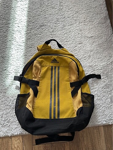 Adidas sırt çantası