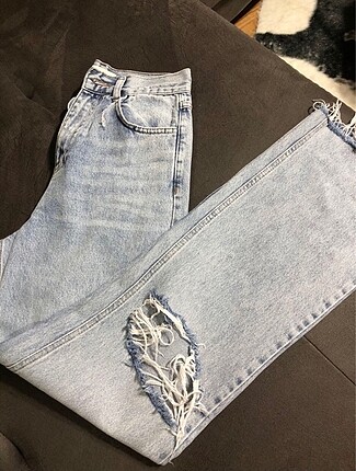 Zara model jean