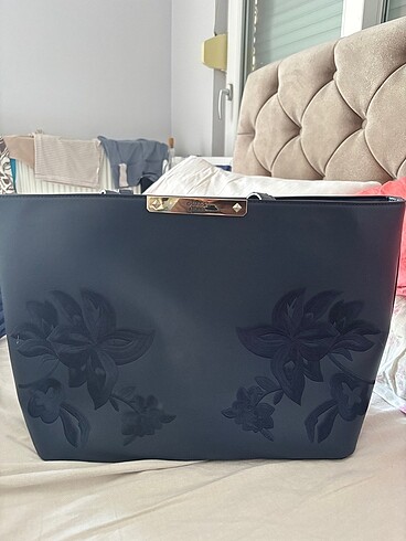 Guess çanta