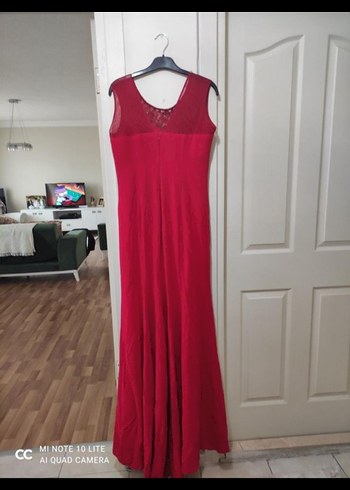 Kırmızı İşlemeli Uzun Abiye Elbise - Görsel 2
