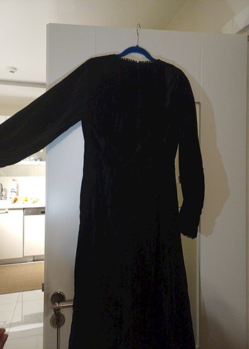 Uzun Siyah Gotik Kadın Elbise - Görsel 3