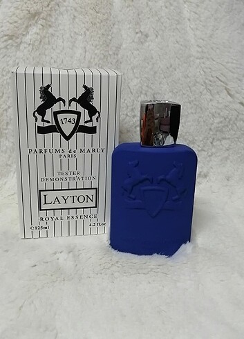 ROYAL ESSENCE PARFUMS DE MARLY LAYTON